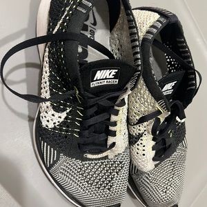 Nike Flyknit Racers